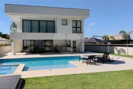 Casa à venda com 4 suítes no condomínio Fazenda Serra Azul, Itupeva - SP