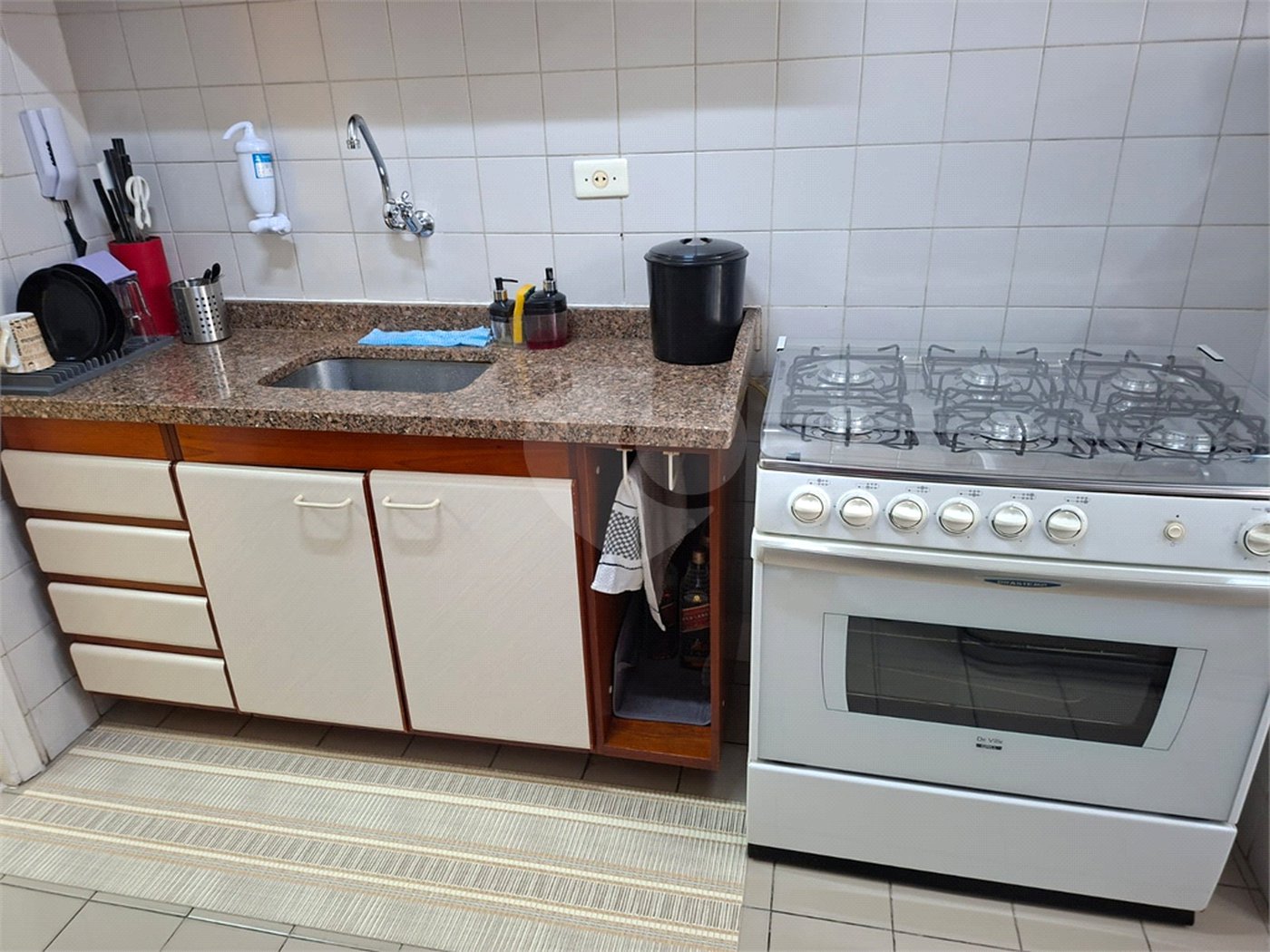 Apartamento à venda com 2 quartos em Parque Maria Domitila, São Paulo, SP
