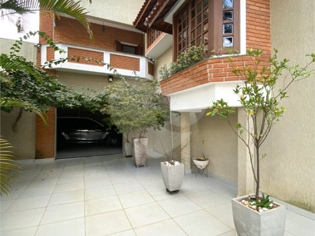 Casa à venda com 3 quartos, sendo 1 suíte,  em Santana, São Paulo, SP