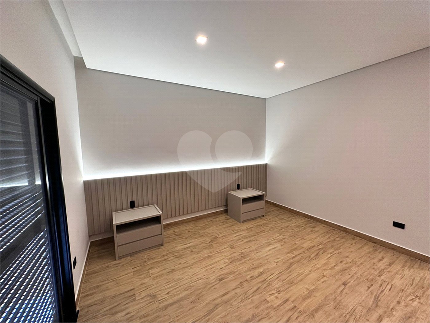 Casa à venda com 3 suítes no condomínio Residencial Central Parque, Salto - SP