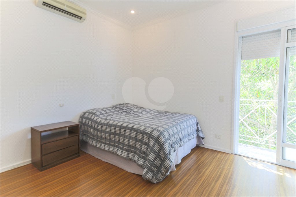 Casa à venda com 5 suítes no condomínio Chácara Flora, São Paulo - SP