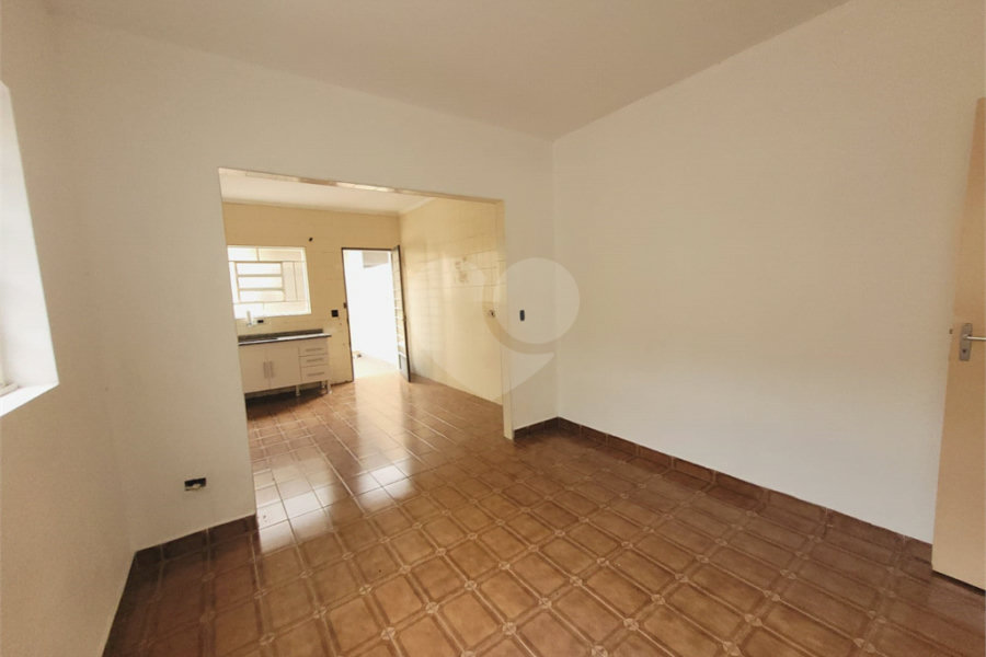 Casa à venda com 3 quartos, sendo 1 suíte, em Parque Maria Domitila, São Paulo, SP