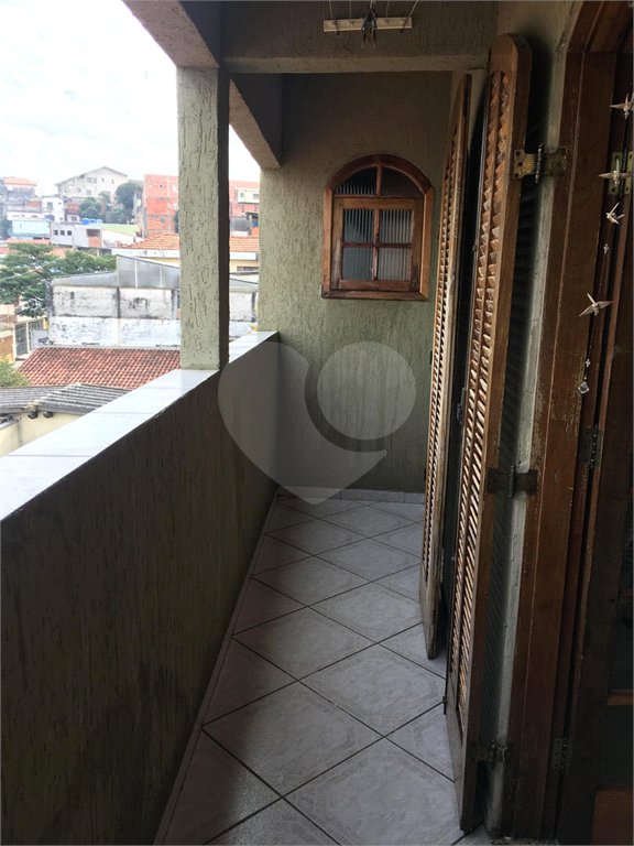 Sobrado à venda com 3 suítes em Vila Nivi, São Paulo, SP
