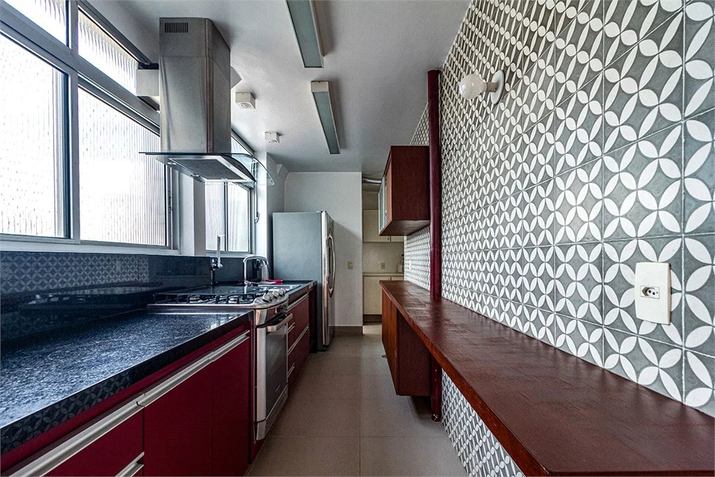 Cobertura à venda ou para alugar com 3 quartos, sendo 2 suítes,  em Pinheiros, São Paulo, SP