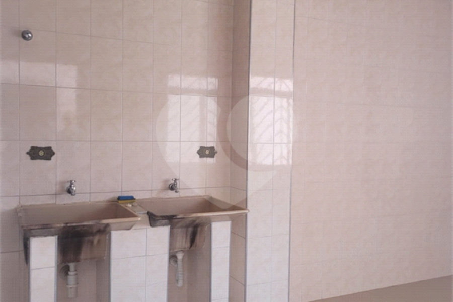 Sobrado à venda com 3 quartos, sendo 1 suíte,  em Vila Ester (zona Norte), São Paulo, SP