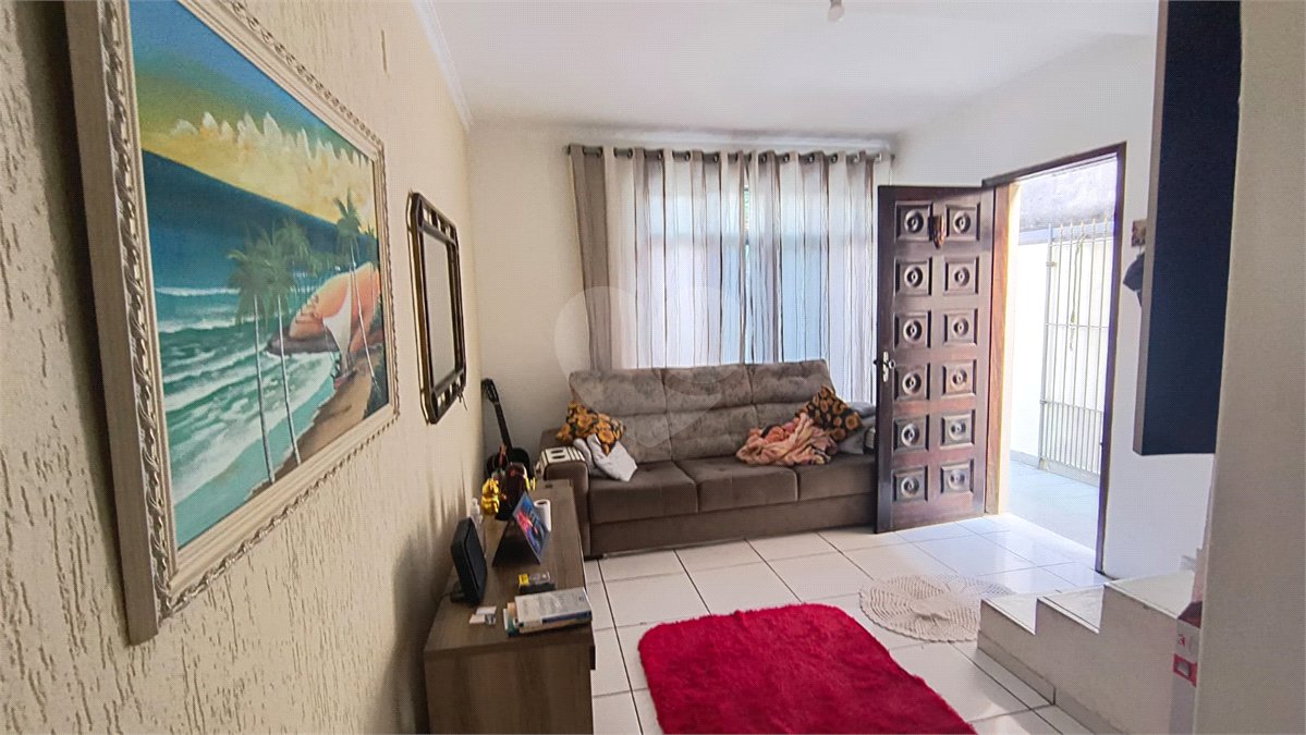 Sobrado à venda com 3 quartos em Tremembé, São Paulo, SP
