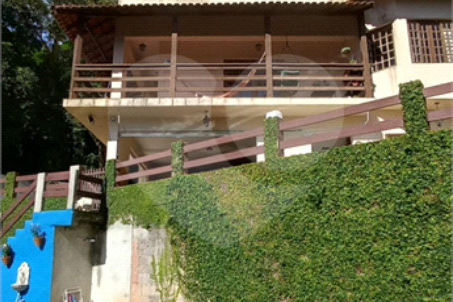 Casa à venda com 4 suítes no condomínio Alpes da Cantareira, Mairiporã - SP