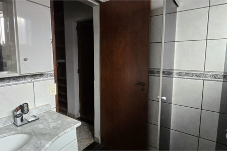 Casa à venda com 3 quartos, sendo 1 suíte, em Lar São Paulo, São Paulo, SP