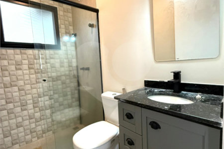 Casa à venda ou para alugar com 3 quartos, sendo 1 suíte, no condomínio Residencial Marchant Buarque, Atibaia - SP