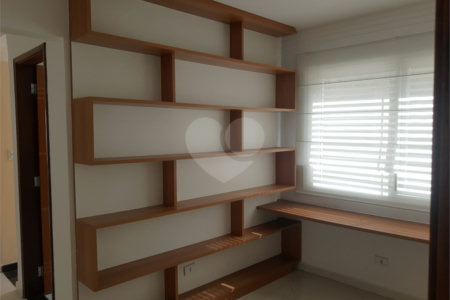 Casa à venda com 3 quartos, sendo 1 suíte, em Vila Mariana, São Paulo, SP