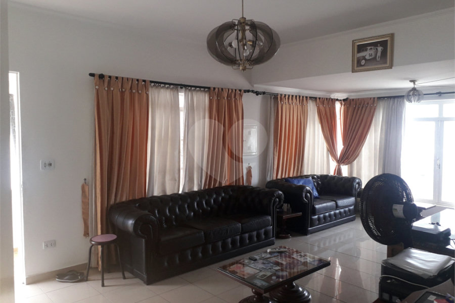 Casa à venda com 4 quartos, sendo 2 suítes, em Santana, São Paulo, SP