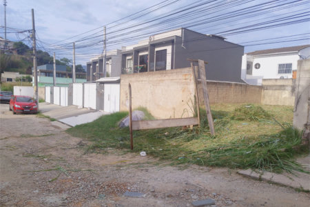 Terreno à venda no condomínio Mirela, Rio de Janeiro - RJ