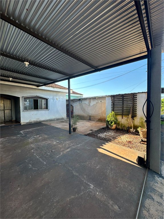 Casa à venda com 4 quartos, sendo 1 suíte,  em Jardim Estoril, Ponta Porã, MS