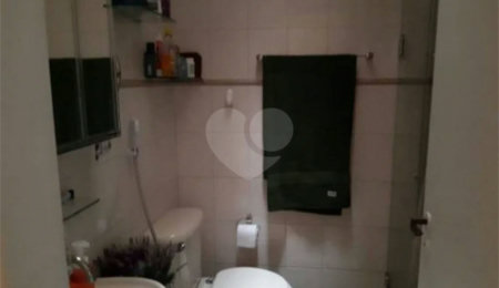 Casa à venda com 2 suítes no condomínio Villa Faenza, São Paulo - SP