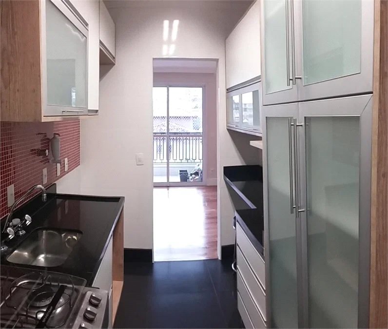 Apartamento à venda com 2 suítes em Jardim Londrina, São Paulo, SP