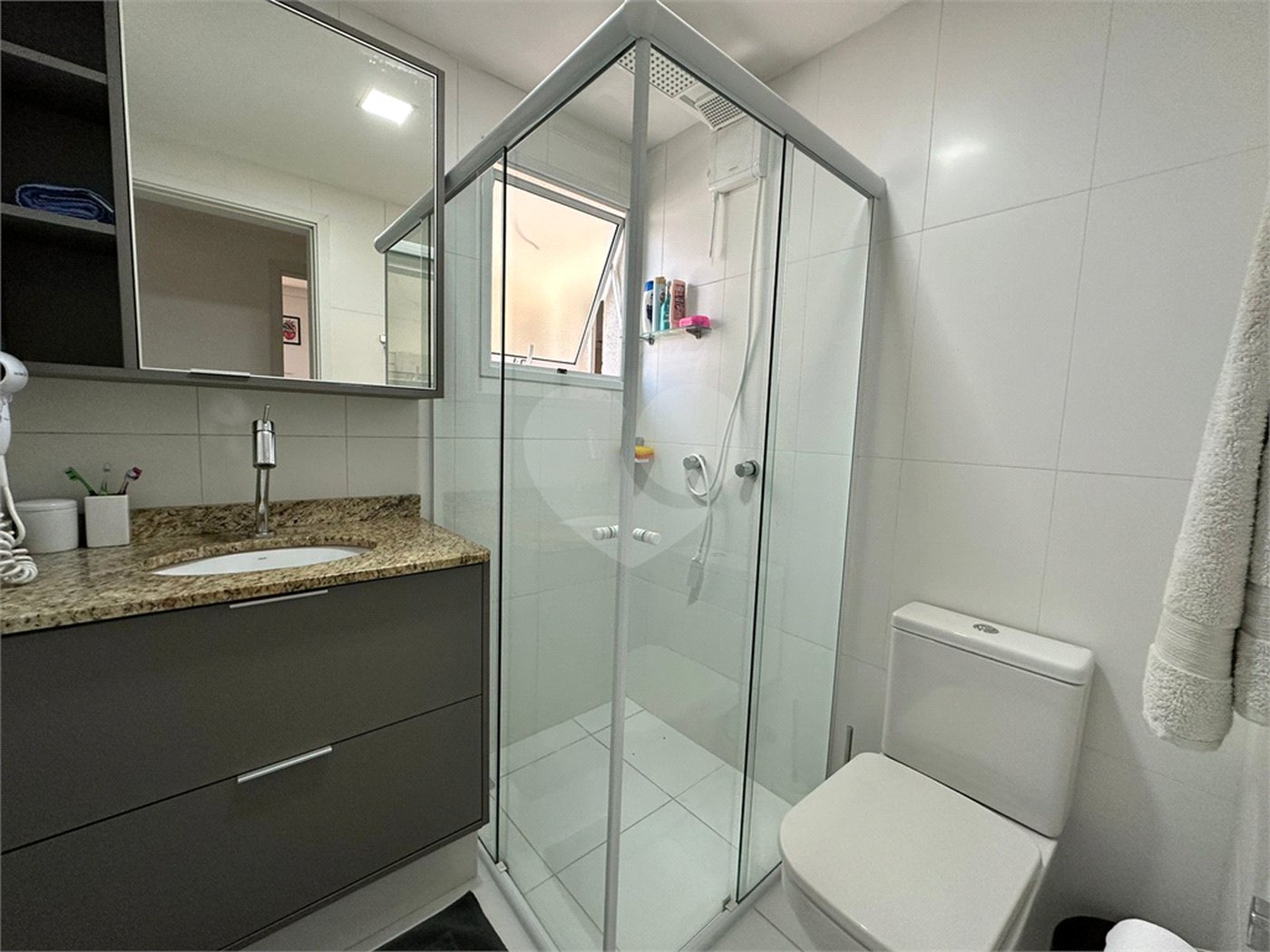 Apartamento à venda com 3 quartos, sendo 1 suíte, em Parque Campolim, Sorocaba, SP