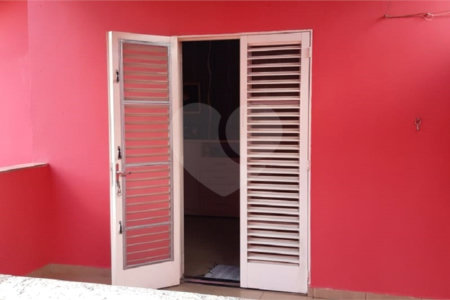 Casa à venda com 2 quartos, sendo 1 suíte,  em Jardim dos Ipês, Suzano, SP