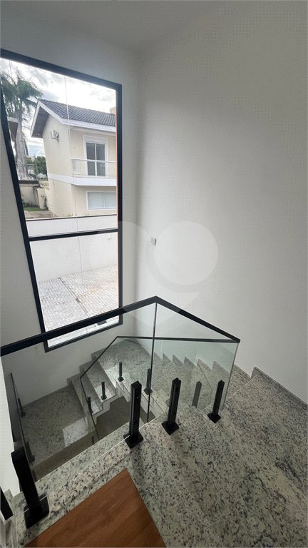 Casa à venda com 3 suítes no condomínio Village Itaguaçu, Atibaia - SP