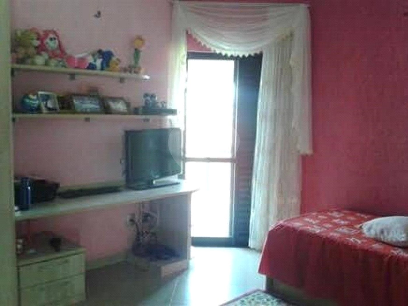 Casa à venda com 4 quartos, sendo 1 suíte, em Wanel Ville, Sorocaba, SP