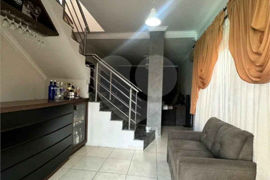 Belíssimo sobrado estilo edícula com 5 dormitórios, à venda na Nova Piracicaba em Piracicaba/ SP.