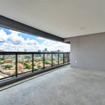 Apartamento à venda com 4 quartos, sendo 2 suítes,  em Jardim das Acácias, São Paulo, SP