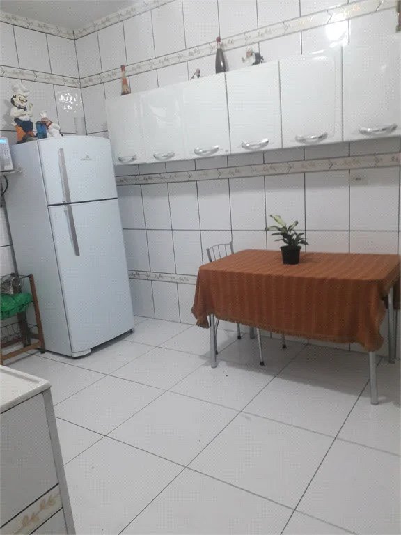 Casa Térrea à venda com 3 quartos em Jardim Nadir, São Paulo, SP