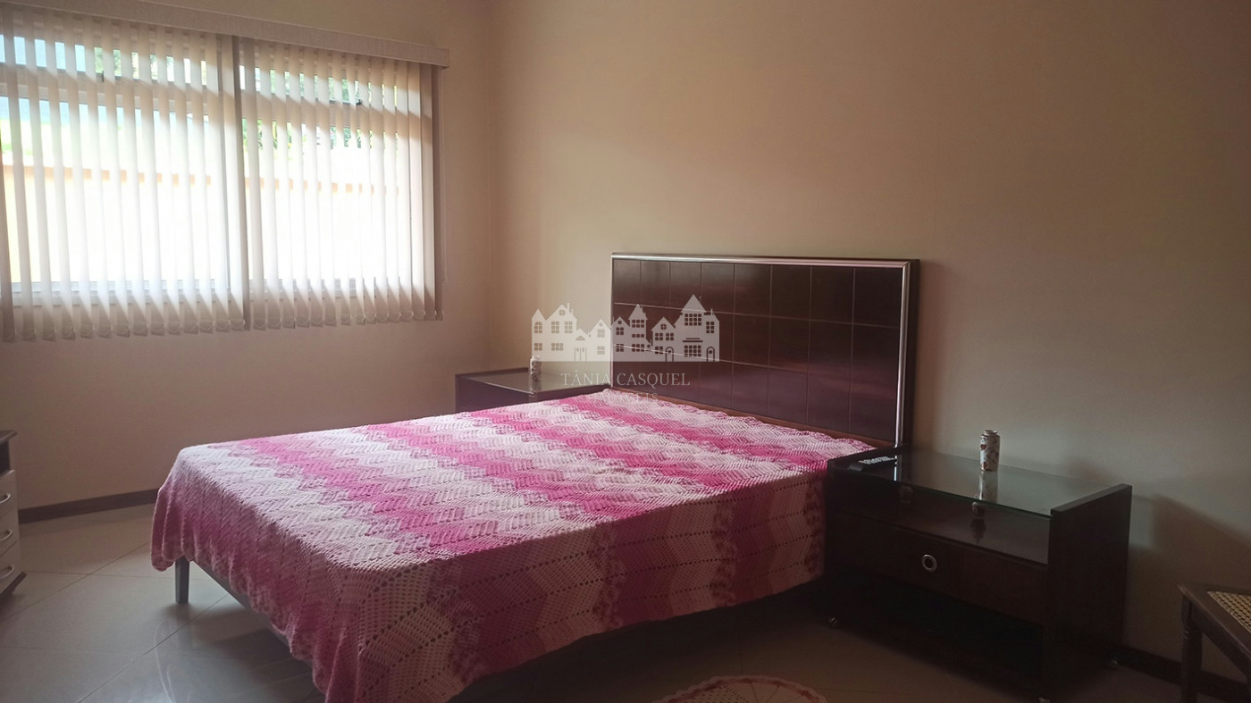 Casa à venda com 3 quartos, sendo 1 suíte, no condomínio Serra da Estrela, Atibaia - SP