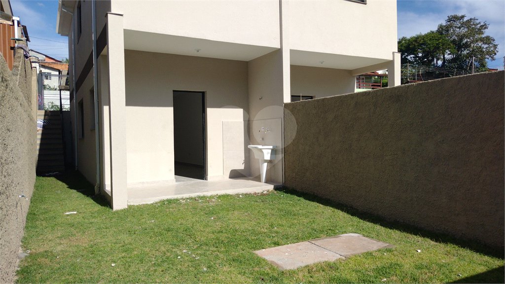 Sobrado à venda com 2 quartos, sendo 1 suíte, em Jardim Maristela II, Atibaia, SP