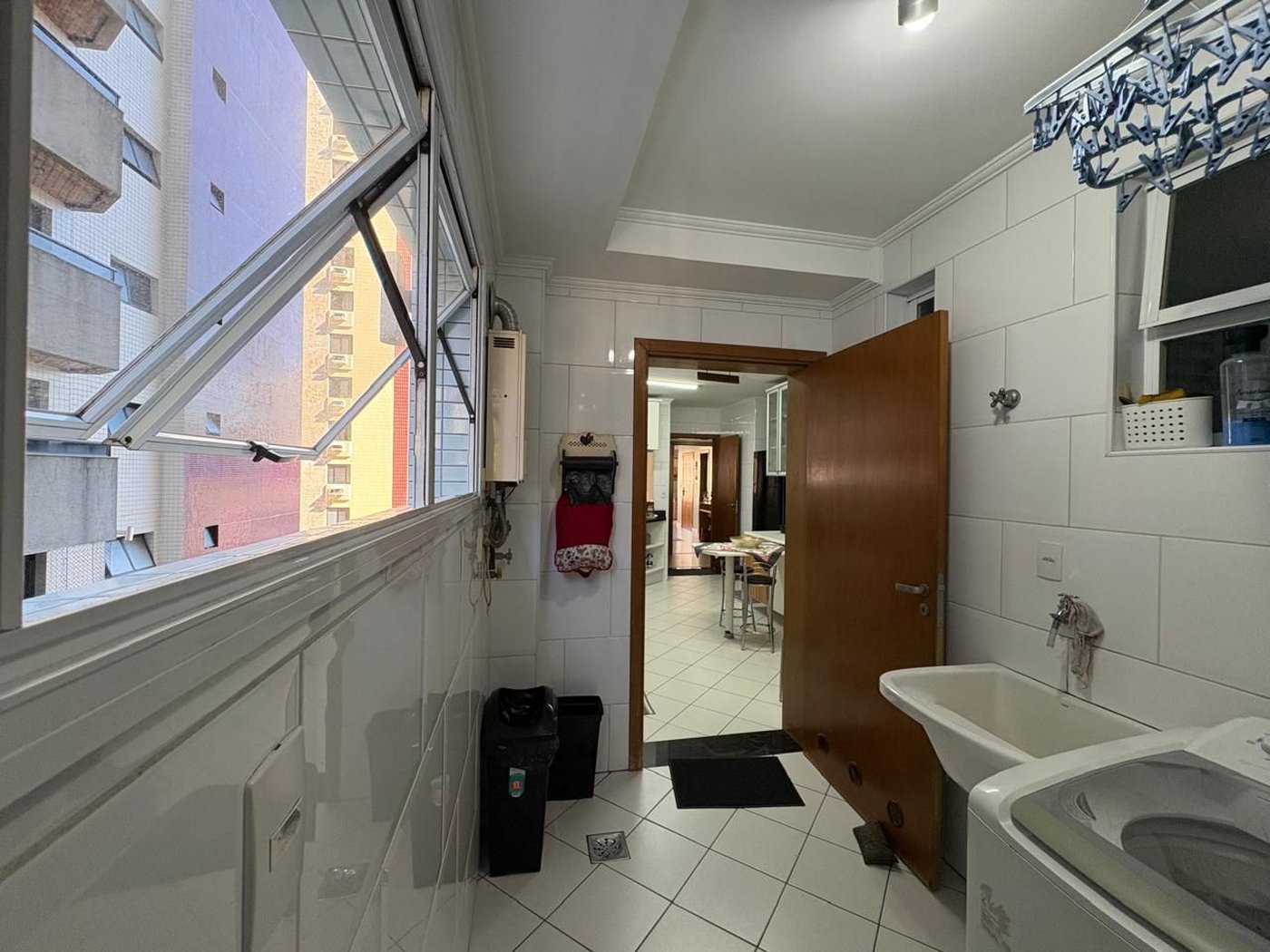 Apartamento com 3 dormitórios à venda, 162 m² por R$ 1.550.000,00 - Pompéia - Santos/SP