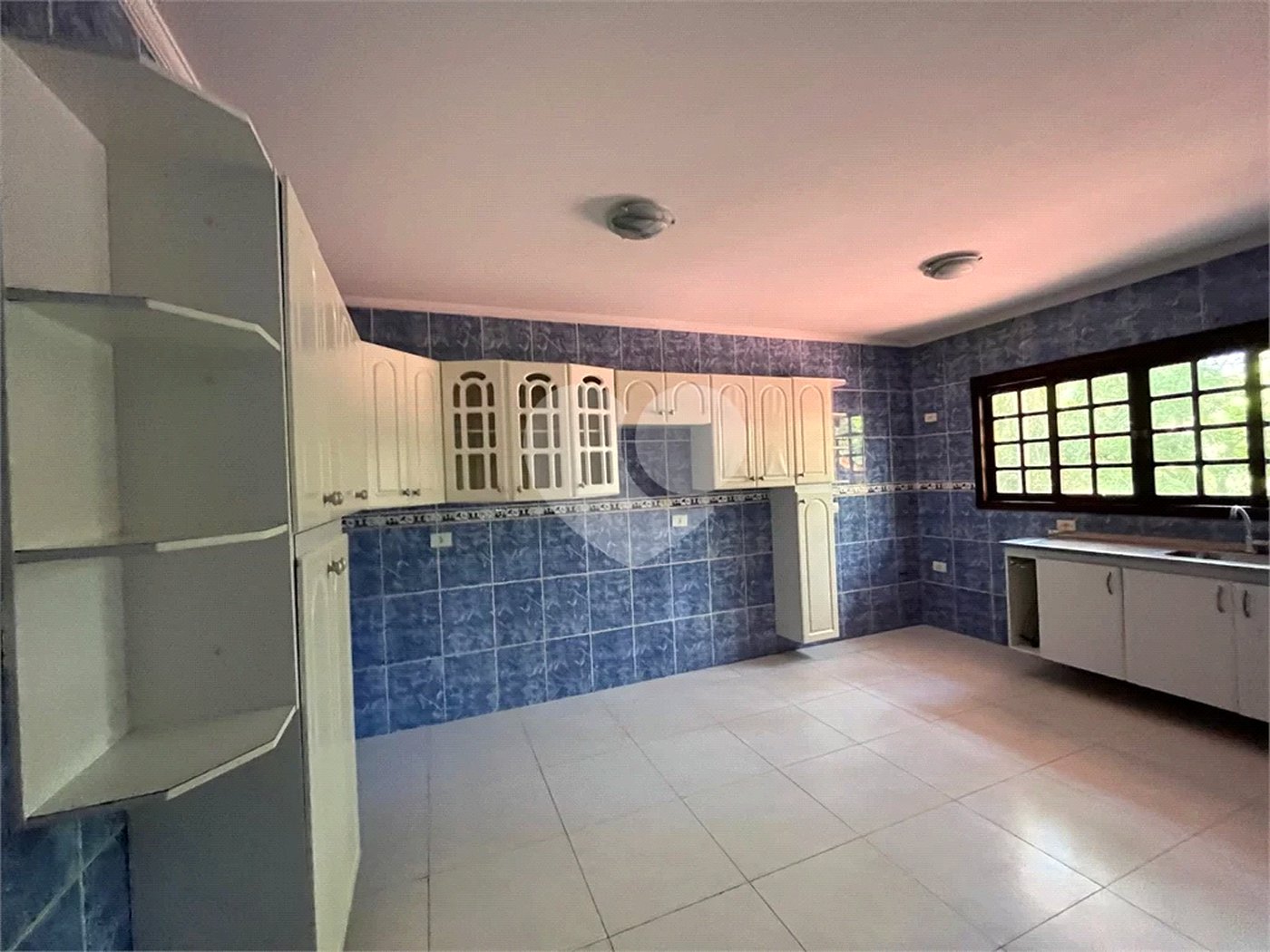 Sobrado à venda com 3 quartos em Serra da Cantareira, Mairiporã, SP