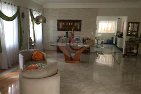 Casa à venda com 3 suítes no condomínio Aruã, Mogi das Cruzes - SP