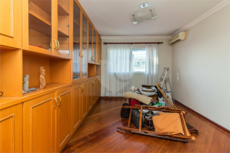 Apartamento à venda com 3 suítes em Campo Belo, São Paulo, SP