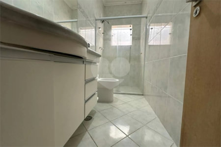 Sobrado à venda com 4 quartos, sendo 2 suítes, em Vila Ipojuca, São Paulo, SP
