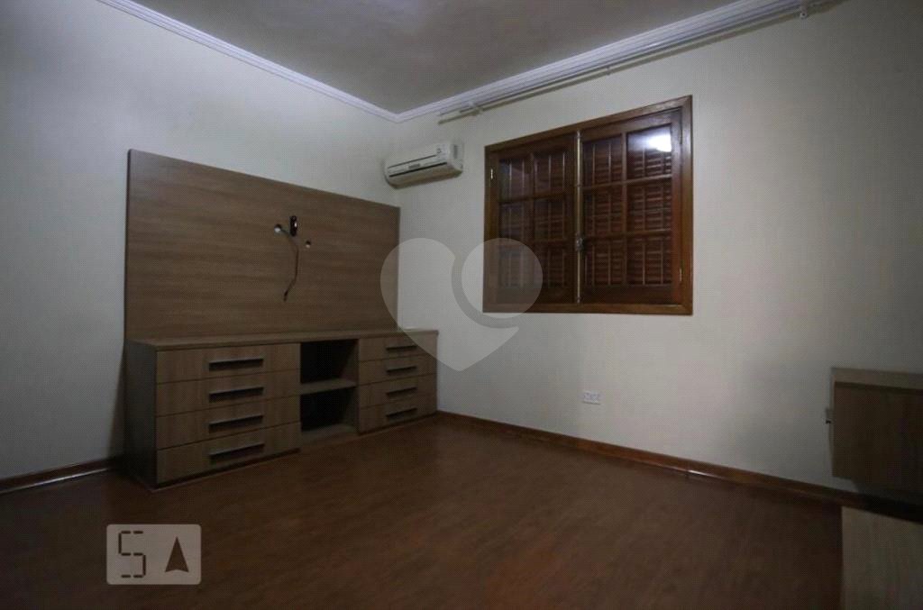 Casa à venda com 2 quartos, sendo 1 suíte,  em Jardim Ivana, São Paulo, SP
