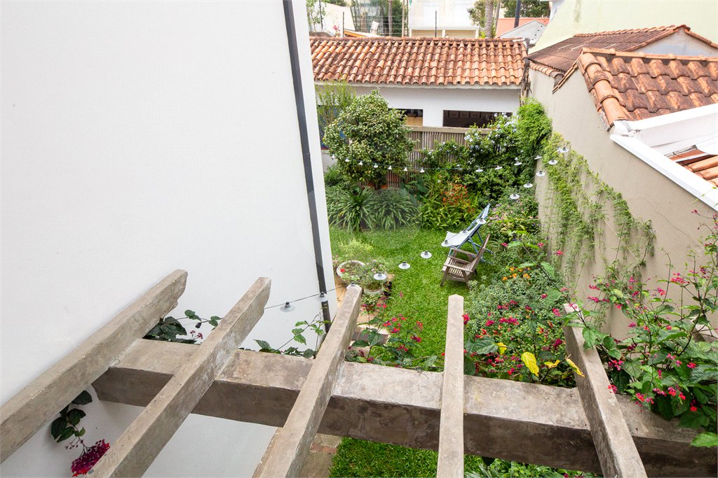 Casa à venda com 3 quartos, sendo 1 suíte, em Alto da Boa Vista, São Paulo, SP
