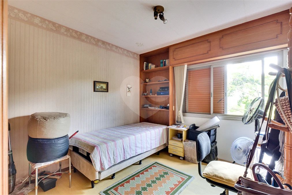Apartamento à venda com 4 quartos, sendo 1 suíte, em Jardim Marajoara, São Paulo, SP