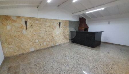 Casa à venda com 3 quartos, sendo 1 suíte, no condomínio Residencial Jardins, São Bernardo do Campo - SP