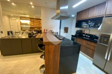 Apartamento à venda com 3 quartos, sendo 1 suíte,  em Vila Regente Feijó, São Paulo, SP