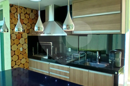 Casa à venda com 3 suítes no condomínio Figueira Garden, Atibaia - SP