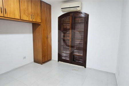 Sobrado à venda com 3 quartos, sendo 2 suítes, em Ferreira, São Paulo, SP