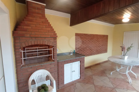 Casa à venda com 4 quartos, sendo 3 suítes,  no Centro, Itapetininga, SP