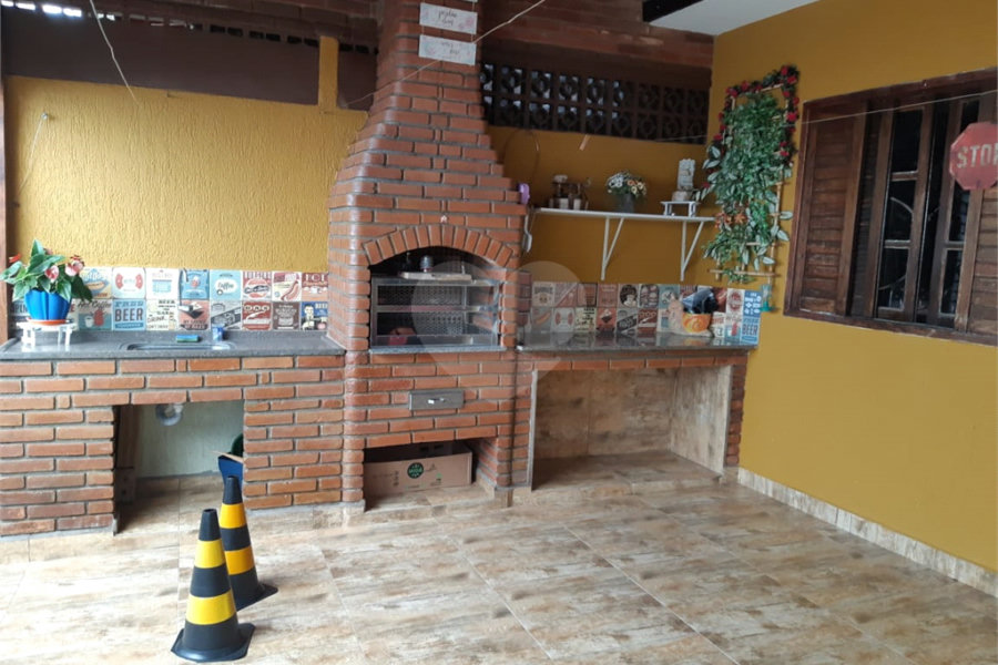 Sobrado à venda com 3 quartos, sendo 1 suíte, em Vila Romero, São Paulo, SP
