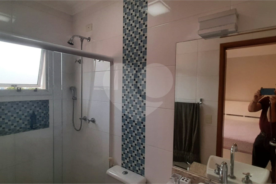 Casa à venda com 3 quartos, sendo 2 suítes, no condomínio Mário Araújo, São Paulo - SP