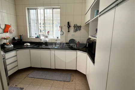 Sobrado à venda com 3 quartos, sendo 1 suíte, em Vila Paulicéia, São Paulo, SP