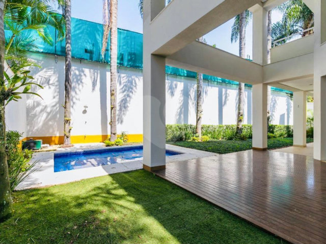Casa à venda com 4 suítes no condomínio Vila Alba, São Paulo - SP