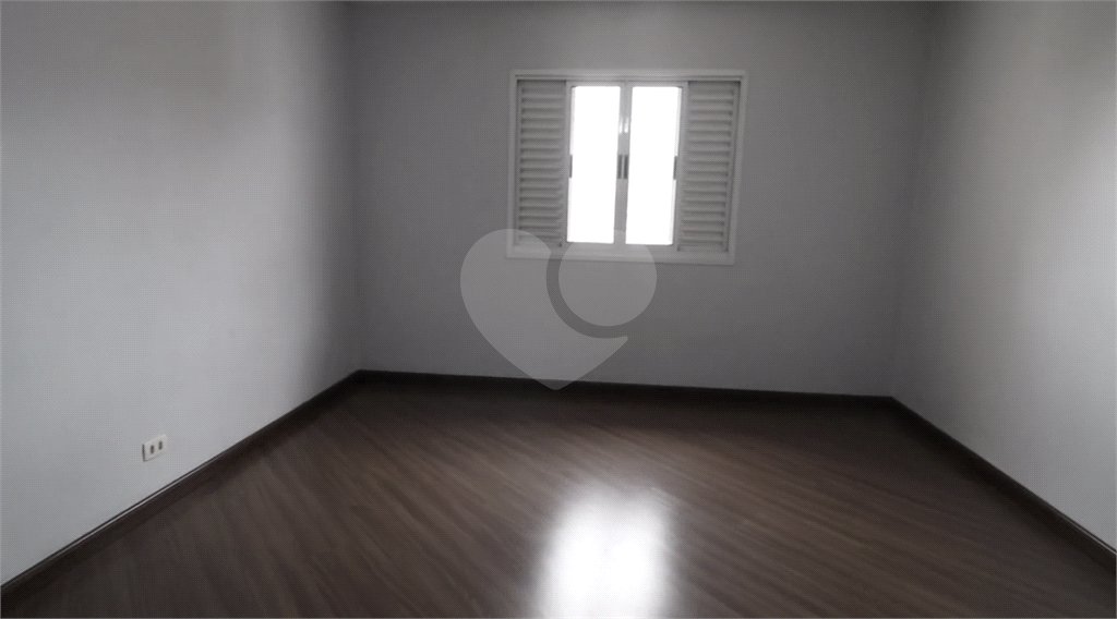 Sobrado à venda com 4 quartos em Vila Guilherme, São Paulo, SP