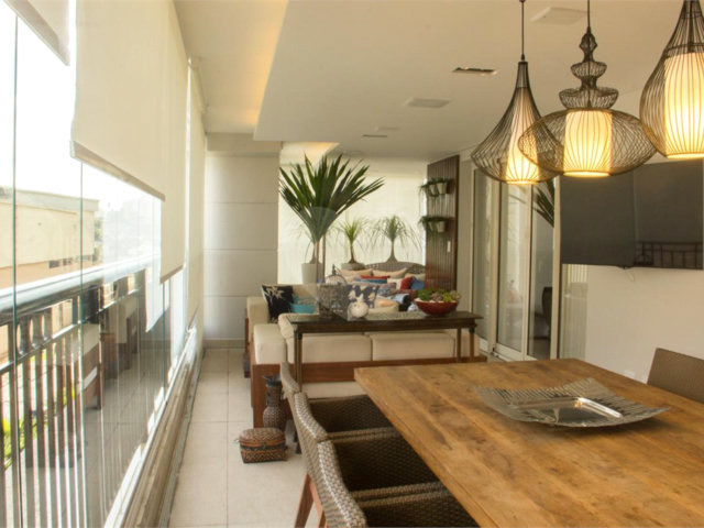 Apartamento à venda com 4 quartos, sendo 3 suítes,  em Alto da Boa Vista, São Paulo, SP