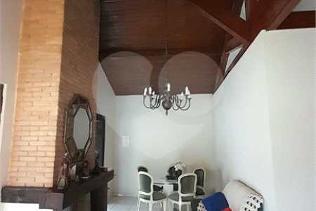 Casa à venda com 3 quartos, sendo 1 suíte,  em Retiro das Fontes, Atibaia, SP