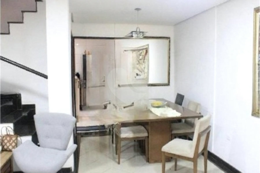 Sobrado à venda com 4 quartos, sendo 2 suítes, em Jardim Santa Clara, Guarulhos, SP