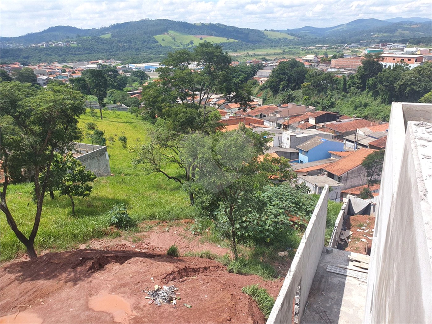 Terreno à venda no condomínio Residencial Country Felix, Bom Jesus dos Perdões - SP